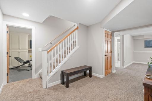 274 Jaspers Circle S, Chaska, MN 55318