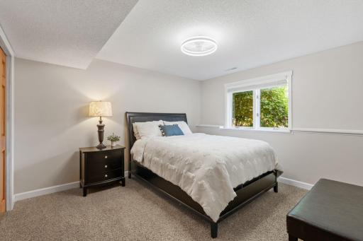 274 Jaspers Circle S, Chaska, MN 55318