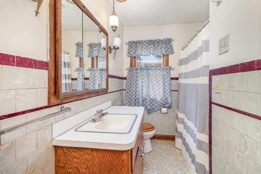 203 3rd Street SE, Montgomery, MN 56069