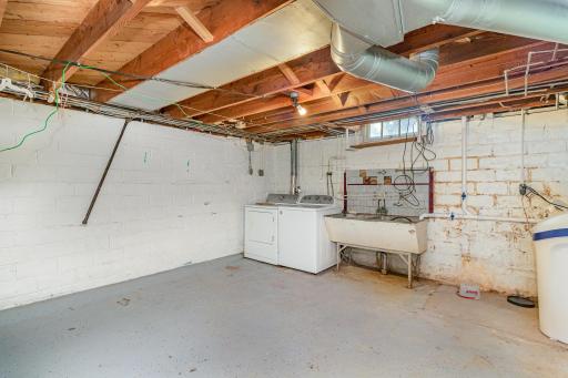 203 3rd Street SE, Montgomery, MN 56069
