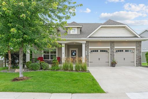 Stunning 3 bedroom, 3 bathroom villa nestled on a prime lot in Waconia!