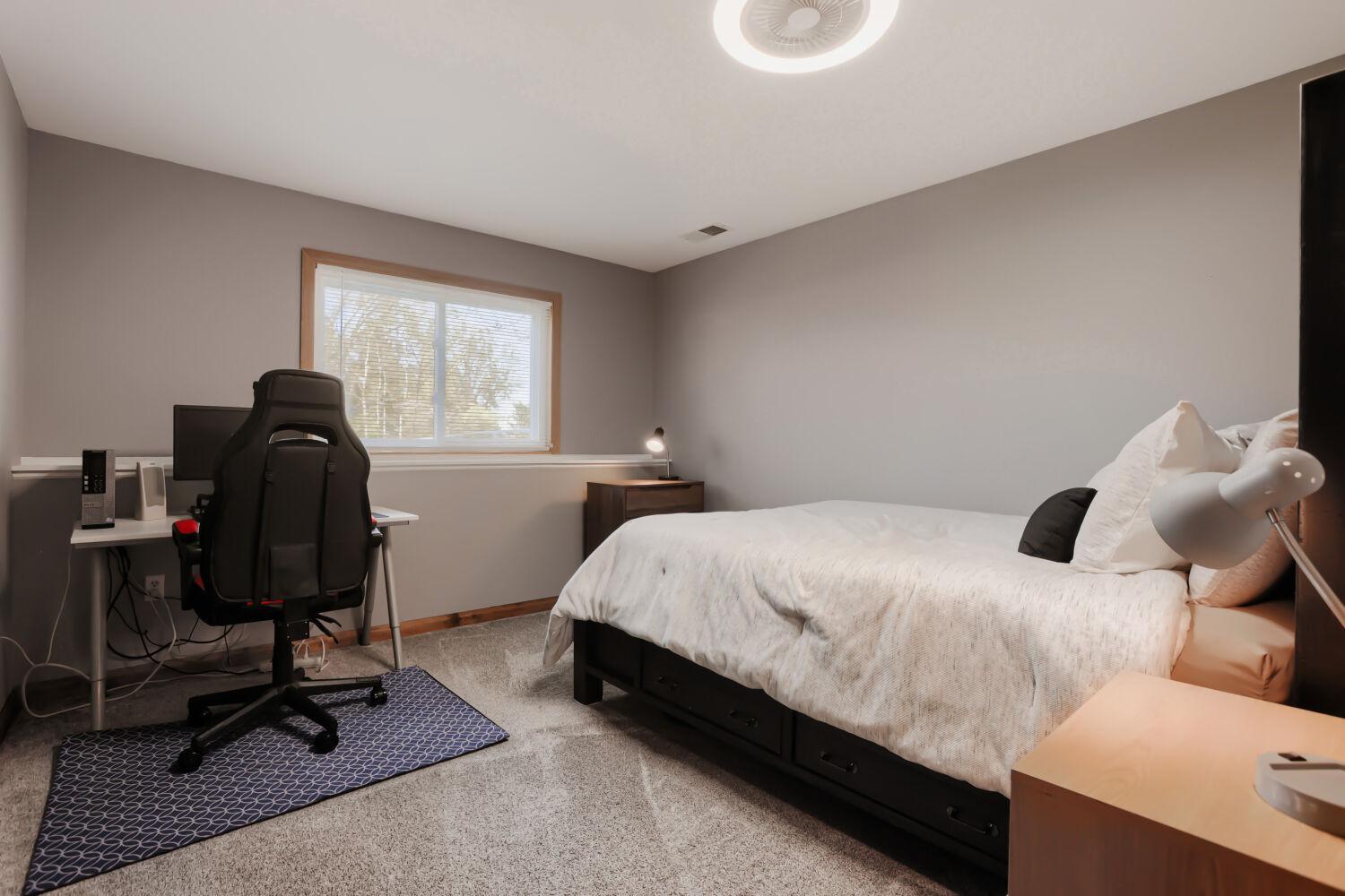 6598 Black Duck Drive S - Web Quality - 023 - 19 Bedroom.jpg