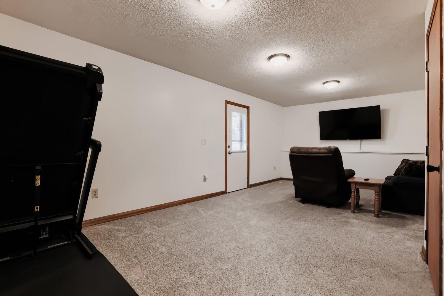 6598 Black Duck Drive S - Web Quality - 018 - 14 Family Room.jpg