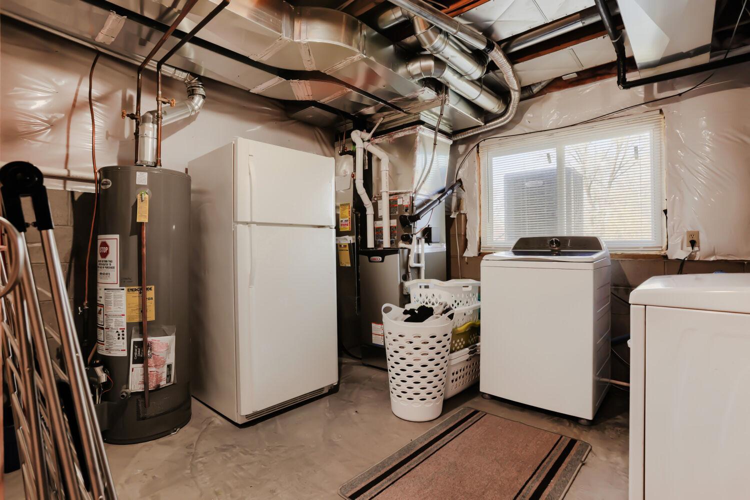 6598 Black Duck Drive S - Web Quality - 028 - 24 Laundry Room.jpg