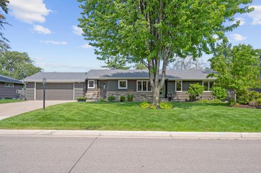 5829 Eastview Drive, Edina, MN 55436
