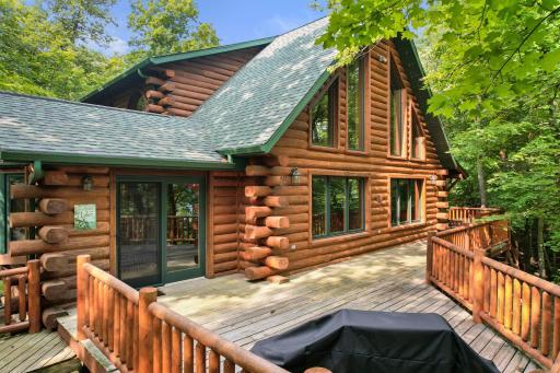 32360 SW Pickerel Lake Road, Detroit Lakes, MN 56501