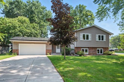 4313 Bear Path Trail, Eagan, MN 55122