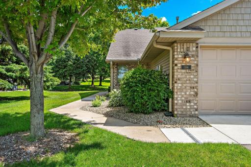1566 Antler Point, Saint Paul, MN 55122