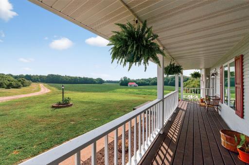 28732 Olympic Trail, Lindstrom, MN 55045