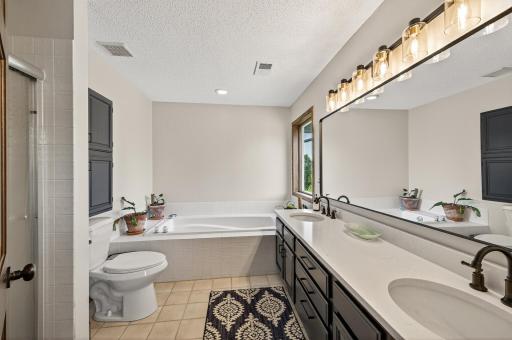 28732 Olympic Trail, Lindstrom, MN 55045