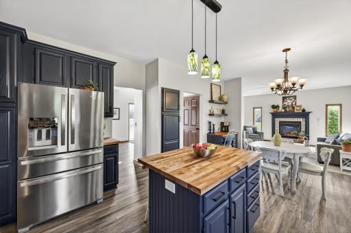 28732 Olympic Trail, Lindstrom, MN 55045
