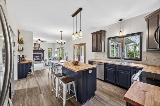 28732 Olympic Trail, Lindstrom, MN 55045