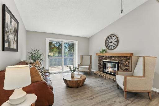 9188 Neill Lake Road, Eden Prairie, MN 55347