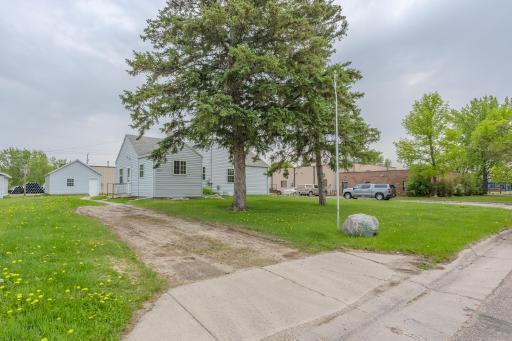 607 Saint Johns Avenue, Red Lake Falls, MN 56750