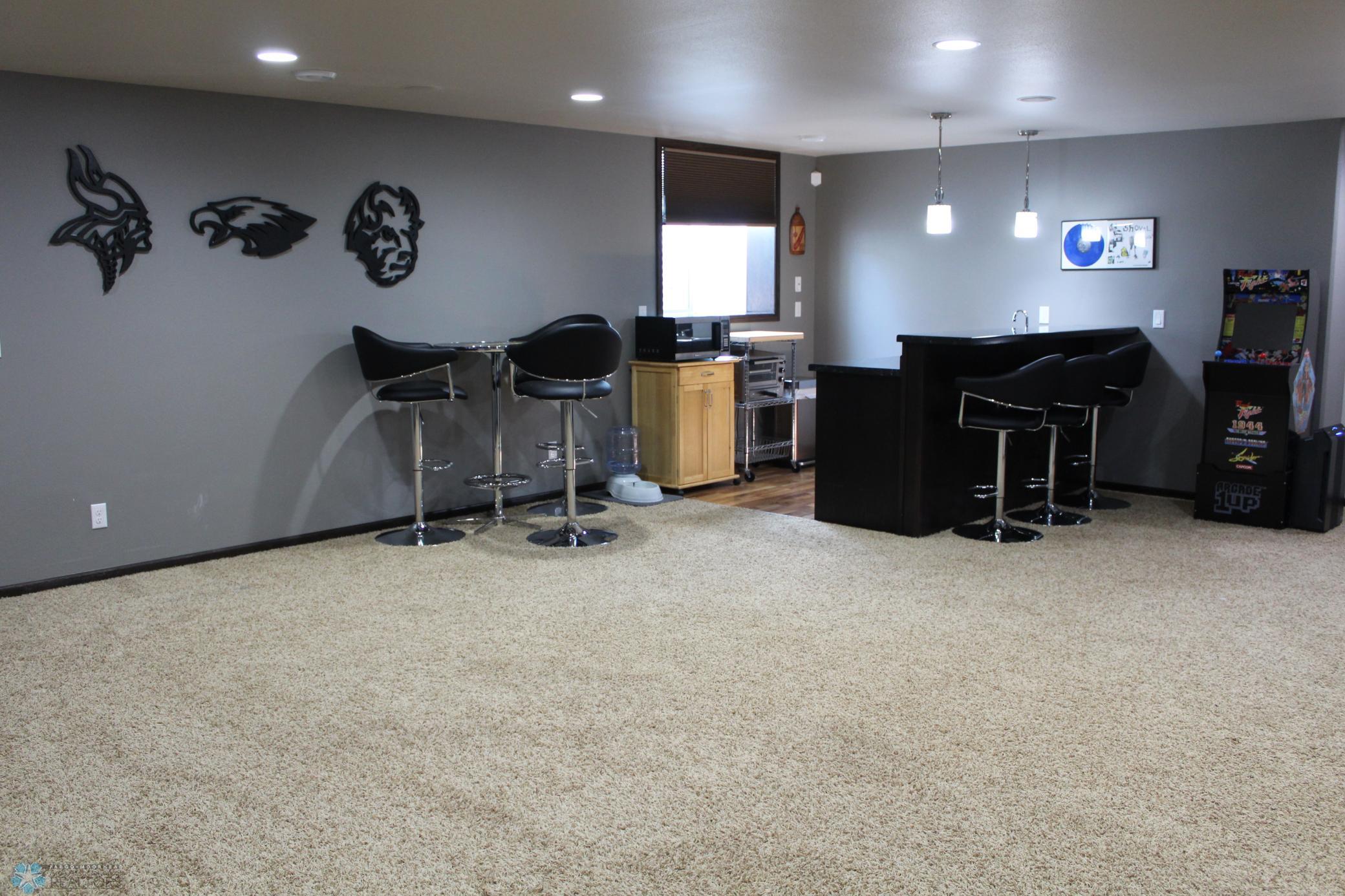 Wet bar/mini-kitchen-lower level