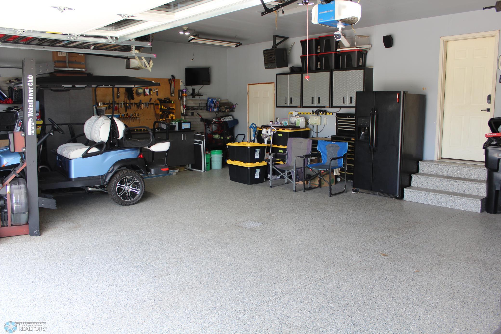 Garage-heated, floor drain, epoxy floors