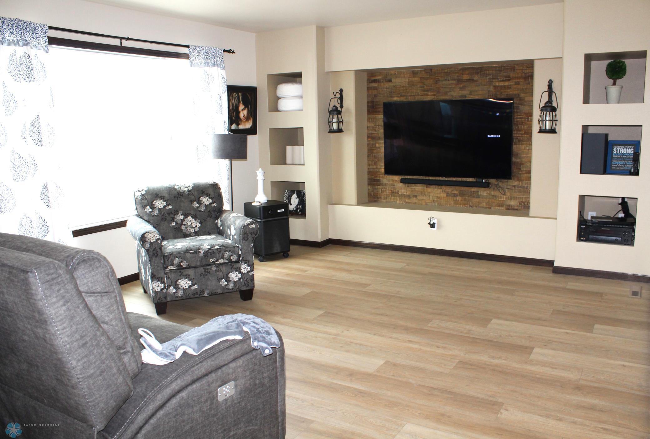 Living room- NEW flooring