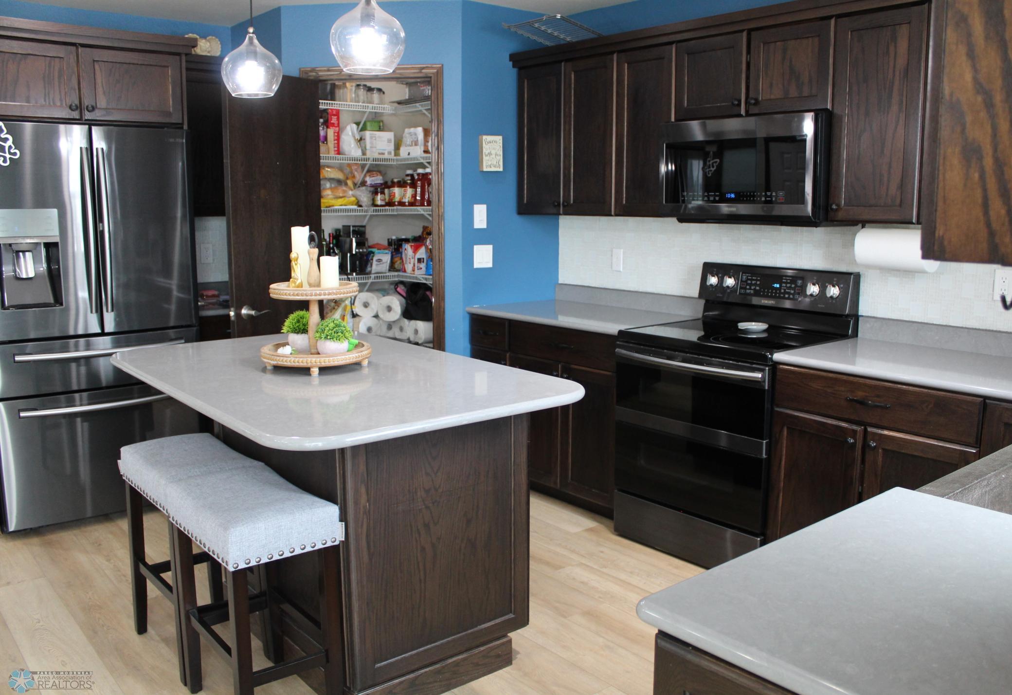 Kitchen-walk in pantry