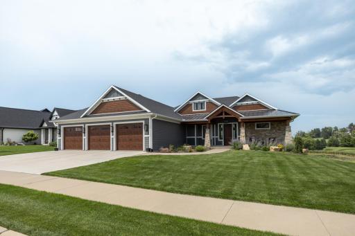 5 bed 4 bath home for sale on Somerby Golf Course 1007 Southwell Enclave NE Byron MN 55920