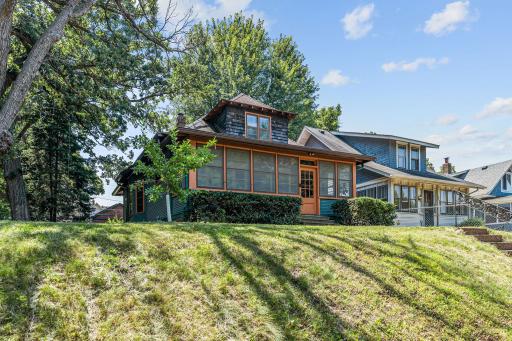 1728 Hubbard Avenue, Saint Paul, MN 55104