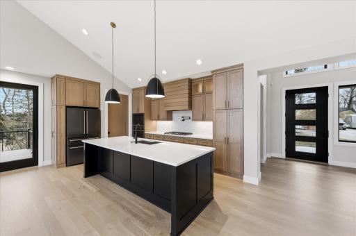2682 Lakeview Court, Little Canada, MN 55117