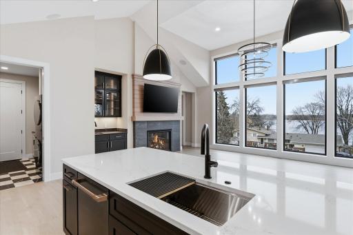 2682 Lakeview Court, Little Canada, MN 55117