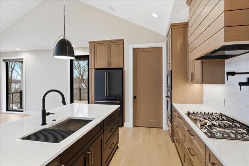 2682 Lakeview Court, Little Canada, MN 55117