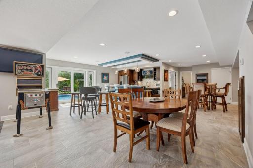 10460 Bluff Circle, Chaska, MN 55318