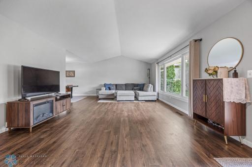 2458 W Country Club Drive S, Fargo, ND 58103