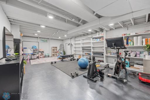 2458 W Country Club Drive S, Fargo, ND 58103