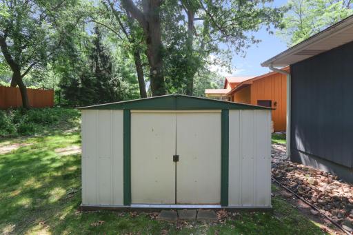 570 Crestview Drive S, Saint Paul, MN 55119