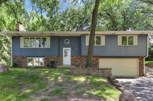 570 Crestview Drive S, Saint Paul, MN 55119