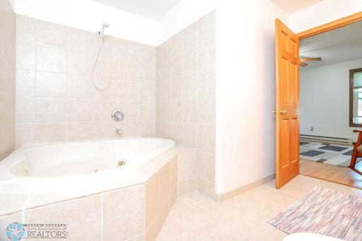 1830 5th Avenue S, Fargo, ND 58103