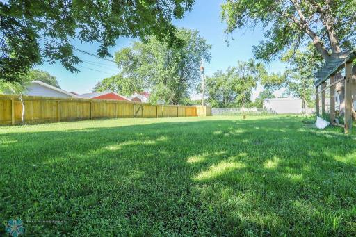 1830 5th Avenue S, Fargo, ND 58103