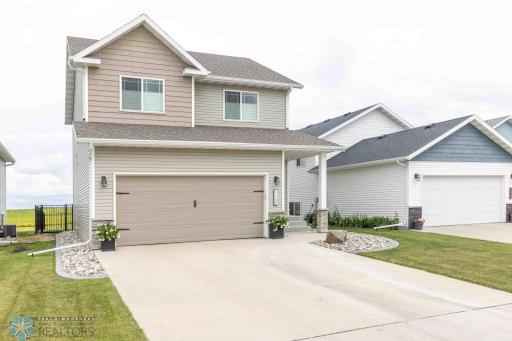 1158 Highland Lane W, West Fargo, ND 58078