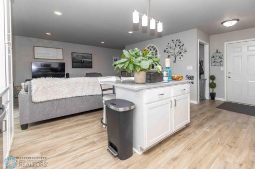 1158 Highland Lane W, West Fargo, ND 58078