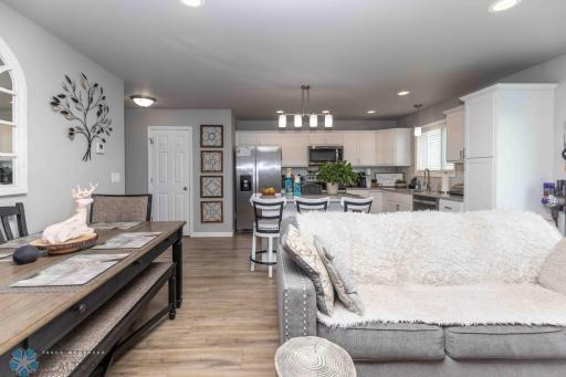 1158 Highland Lane W, West Fargo, ND 58078