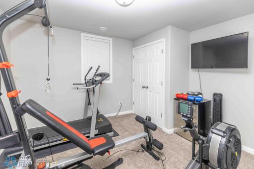 1158 Highland Lane W, West Fargo, ND 58078