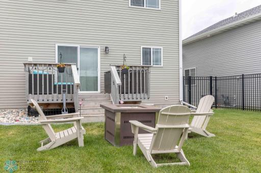 1158 Highland Lane W, West Fargo, ND 58078