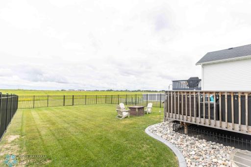 1158 Highland Lane W, West Fargo, ND 58078
