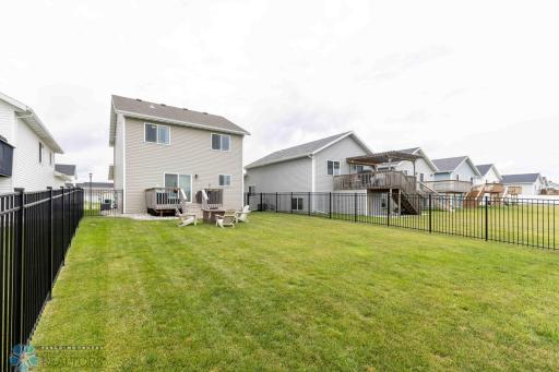 1158 Highland Lane W, West Fargo, ND 58078