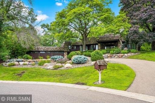 6216 Braeburn Circle, Minneapolis, MN 55439