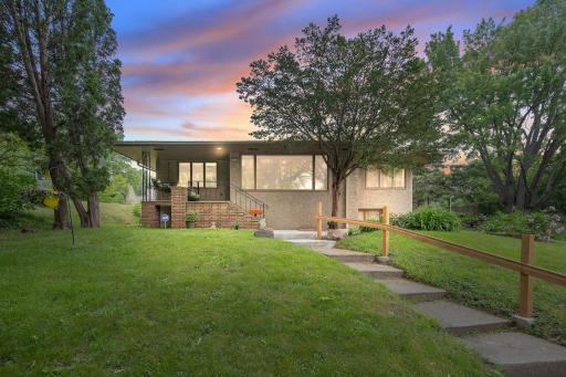 895 Humboldt Avenue, West Saint Paul, MN 55118