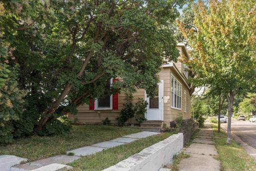 933 Front Avenue, Saint Paul, MN 55103