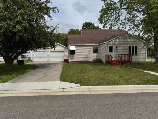 301 2nd Avenue SW, Clearbrook, MN 56634