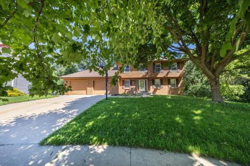 2426 Wilshire Lane NE, Rochester, MN 55906