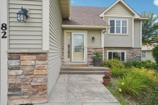 82 Coach Light Drive, Hudson, WI 54016
