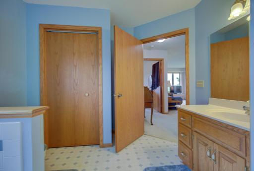 26825 German Road, Belle Plaine, MN 56011