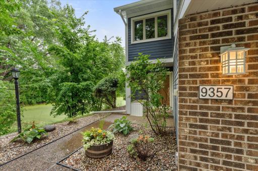 9357 Nesbitt Road, Minneapolis, MN 55437
