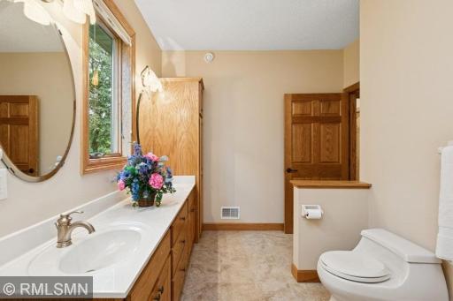 5789 Cherry Lane, Cannon Falls, MN 55009